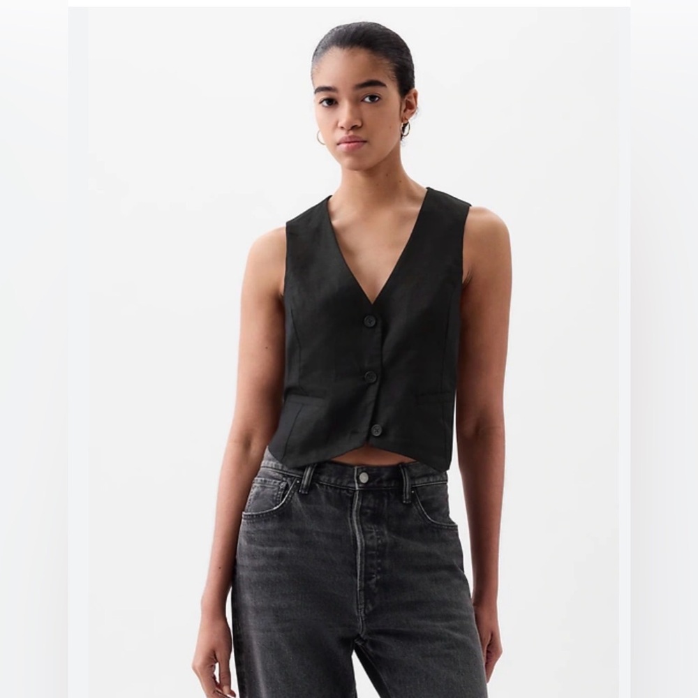 GAP Black Fitted Button-Up Vest